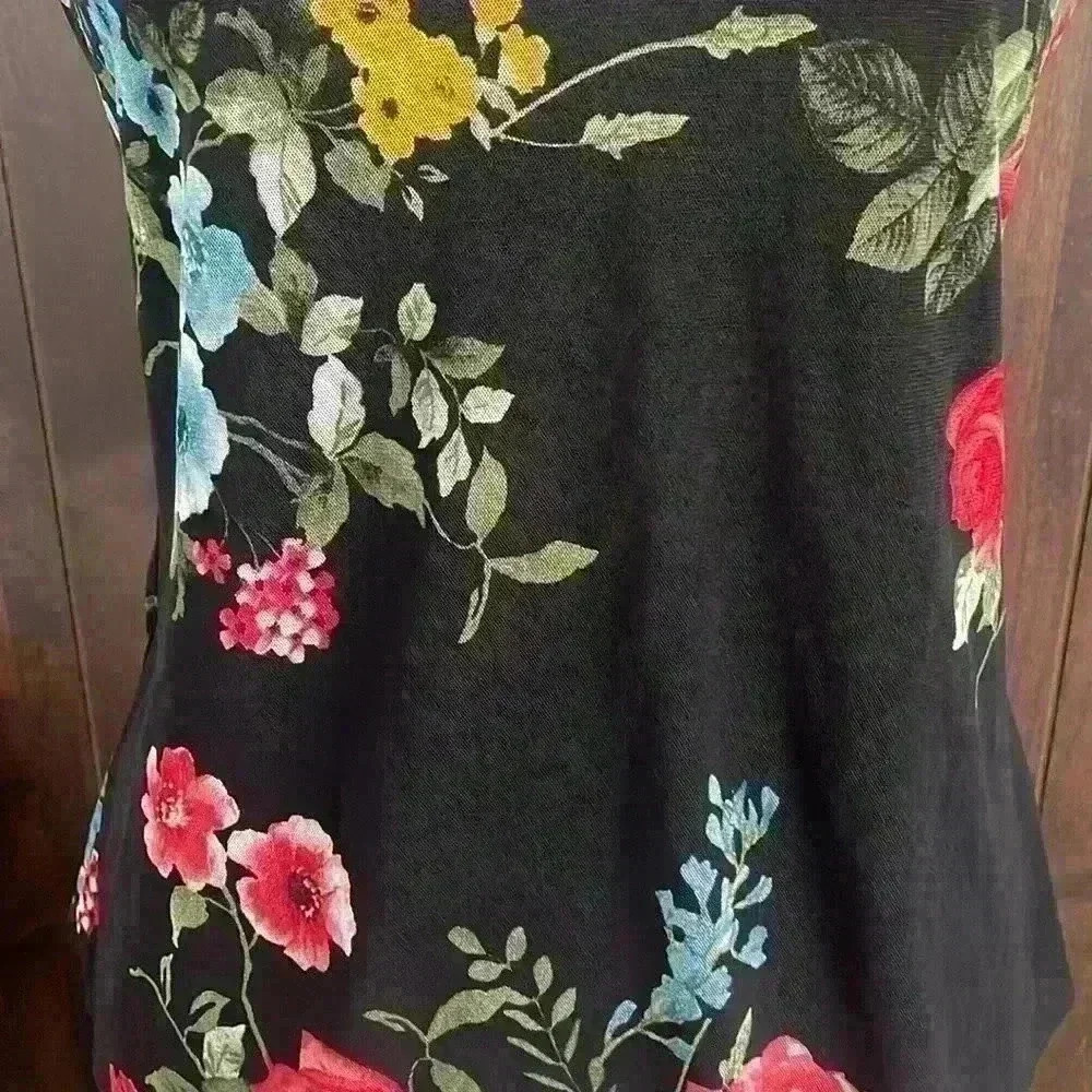 Floral Printed Camisole, Size M - Picture 2 of 6
